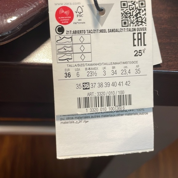 Zara black high-heeled vinyl sandals size 6 - Picture 12 of 12